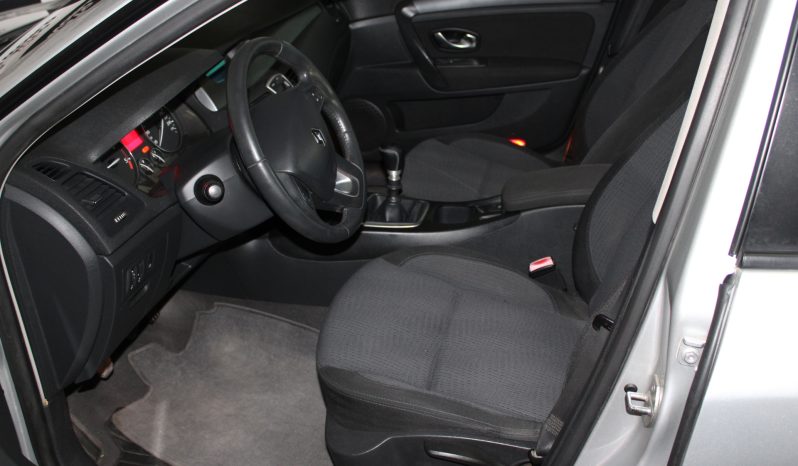
								Renault Laguna full									