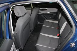 
										Seat León full									