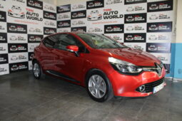 
										Renault Clio full									
