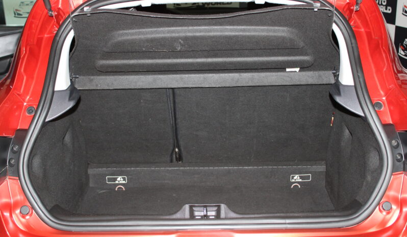 
								Renault Clio full									