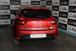
										Renault Clio full									