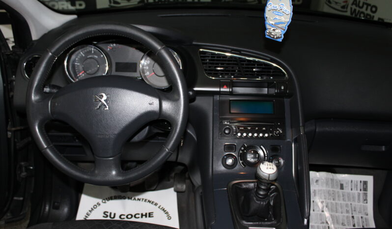 
								Peugeot 3008 full									