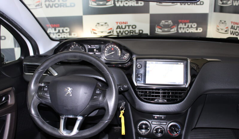 
								PEUGEOT 2008 full									