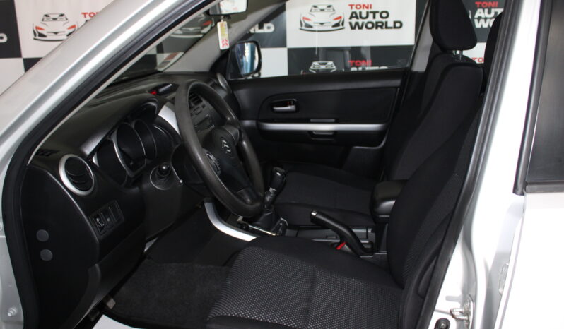 
								Suzuki Gran Vitara full									