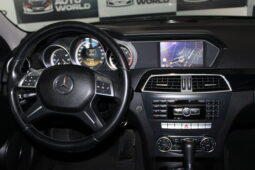 
										Mercedes-Benz Clase C full									