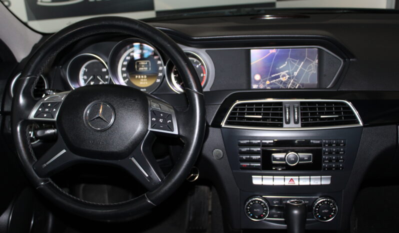
								Mercedes-Benz Clase C full									