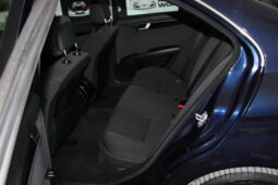 
										Mercedes-Benz Clase C full									
