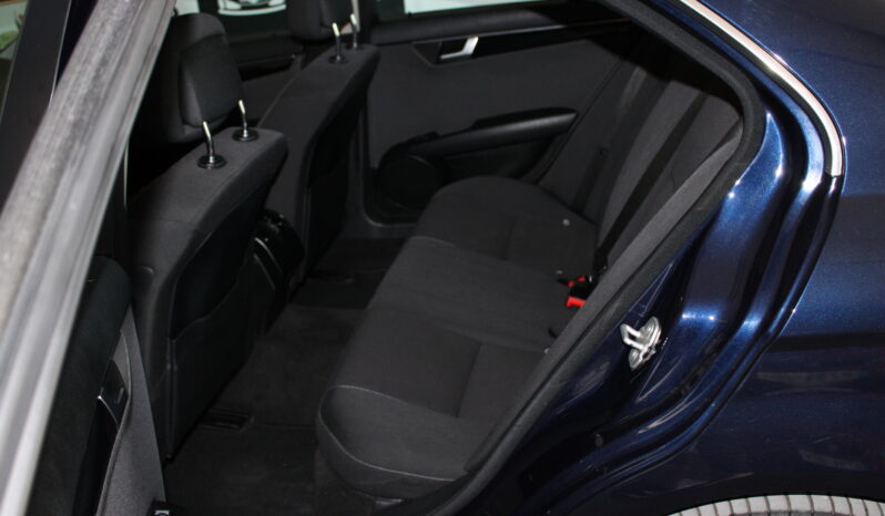 
								Mercedes-Benz Clase C full									