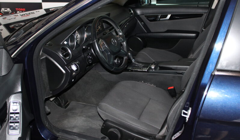 
								Mercedes-Benz Clase C full									