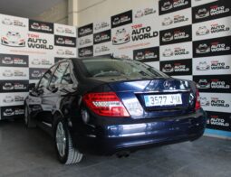 
										Mercedes-Benz Clase C full									