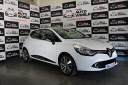 
										Renault Clio full									