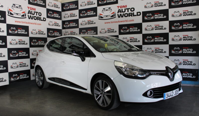 
								Renault Clio full									
