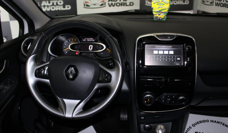 
								Renault Clio full									