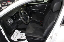 
										Renault Clio full									