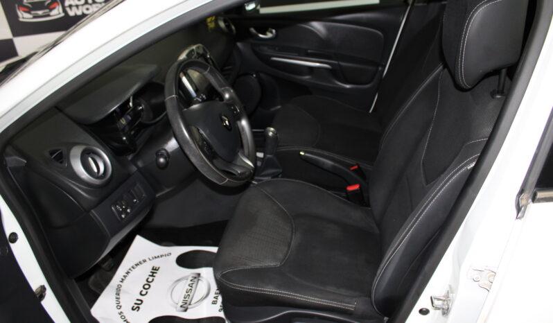 
								Renault Clio full									
