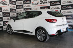 
										Renault Clio full									