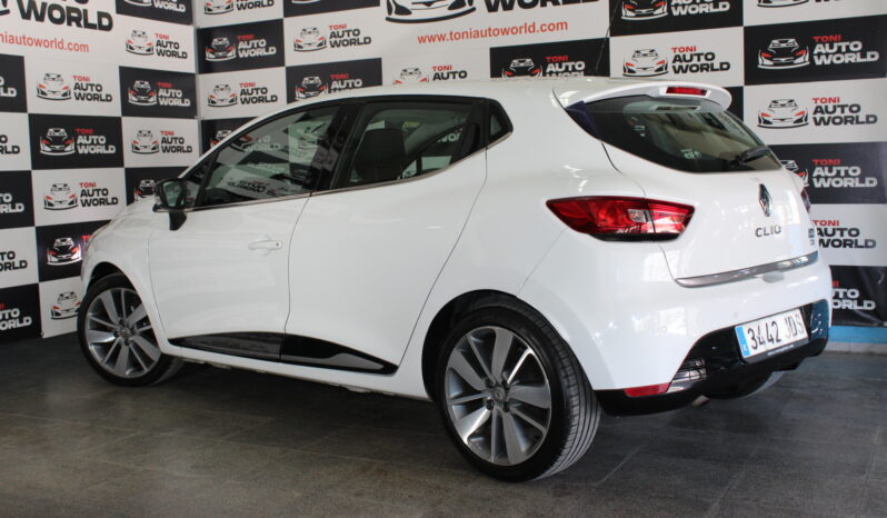 
								Renault Clio full									
